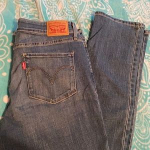 Levi’s mid rise skinny jean size 12 ❤️
